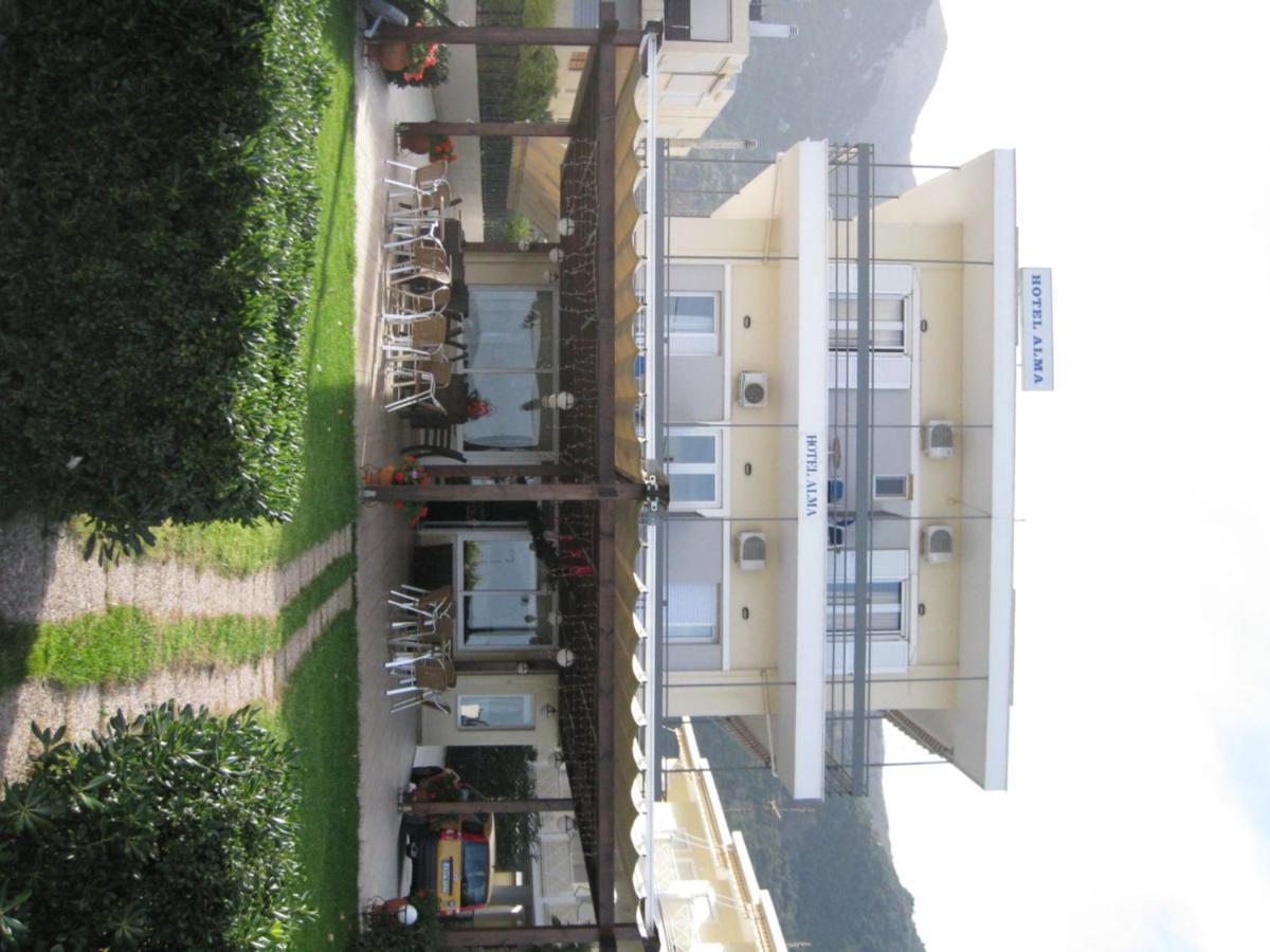 Alma Hotel Kamena Vourla Dış mekan fotoğraf